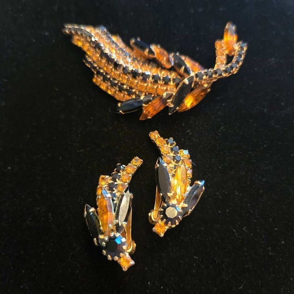 Vintage Rhinestone Brooch Pin & Earrings Set Black and Orange - Picture 2 of 9